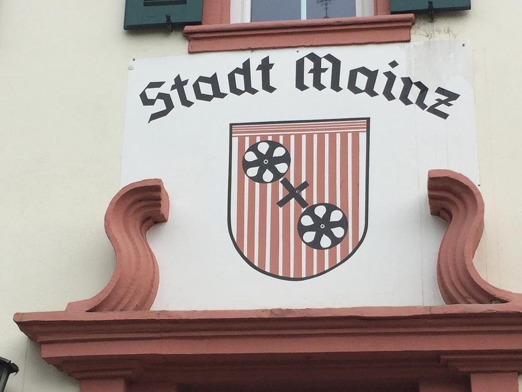 Hotel Stadt Mainz Schwabenheim an der Selz Exteriör bild