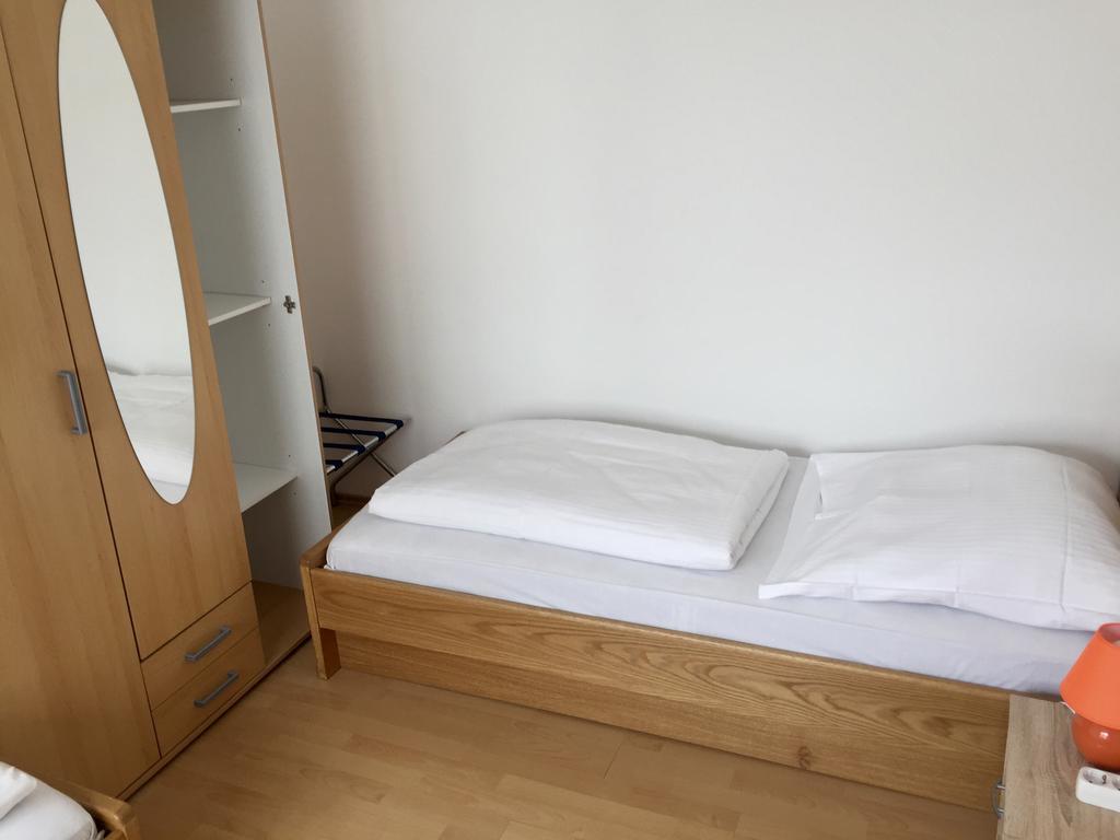 Hotel Stadt Mainz Schwabenheim an der Selz Exteriör bild